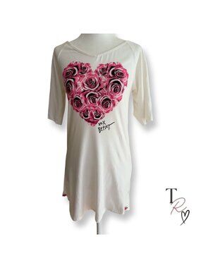 Betsey Johnson Intimates Heart Graphic Sleep Shirt Nightgown Nightie PJs Medium